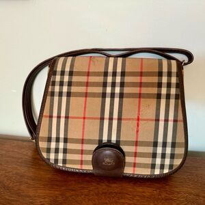 Vintage Burberry crossbody bag